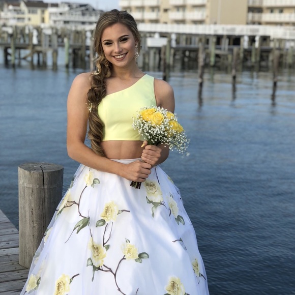 Jovani Dresses & Skirts - Jovani Prom Dress Floral two piece